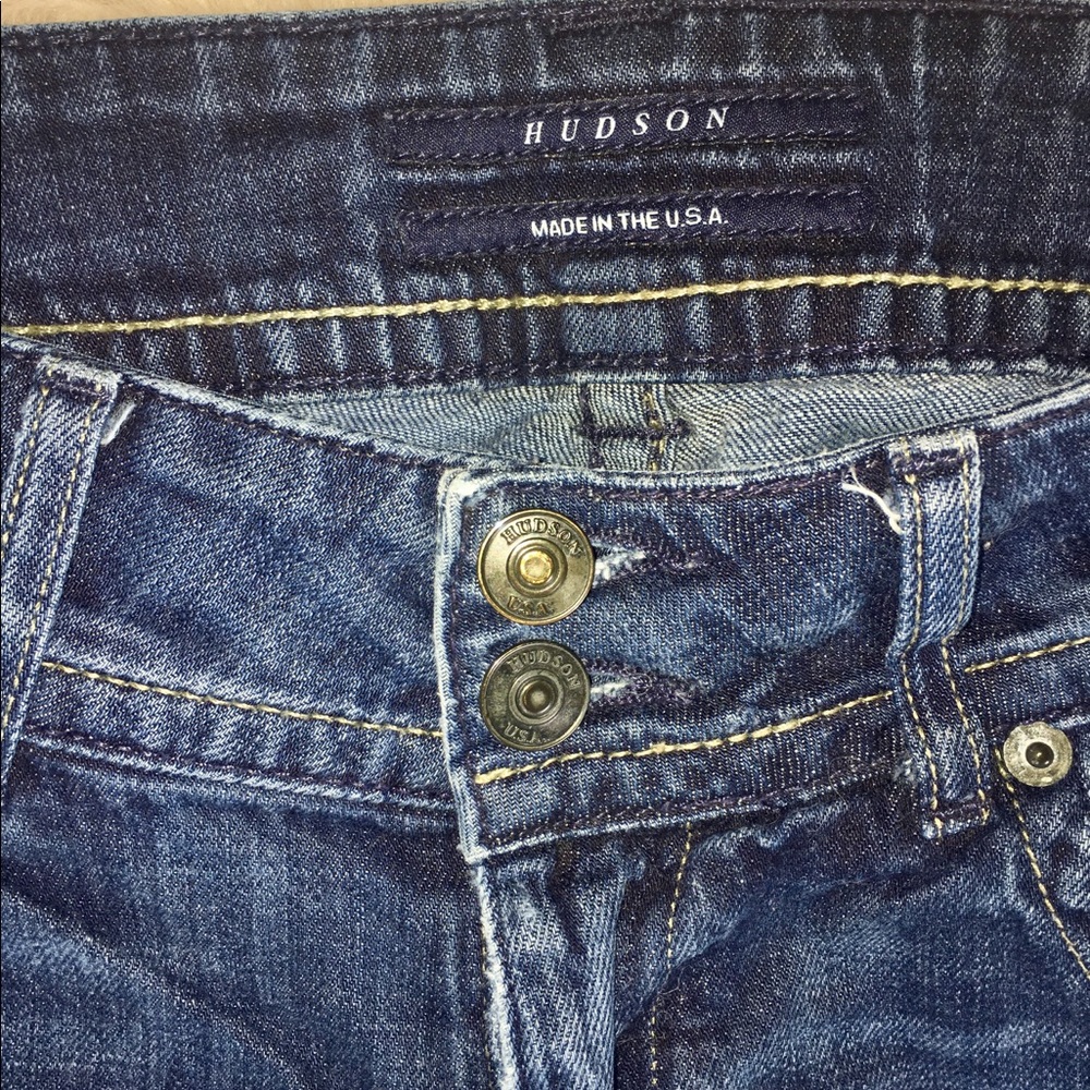 Hudson Jeans size 26 classic boot cut.